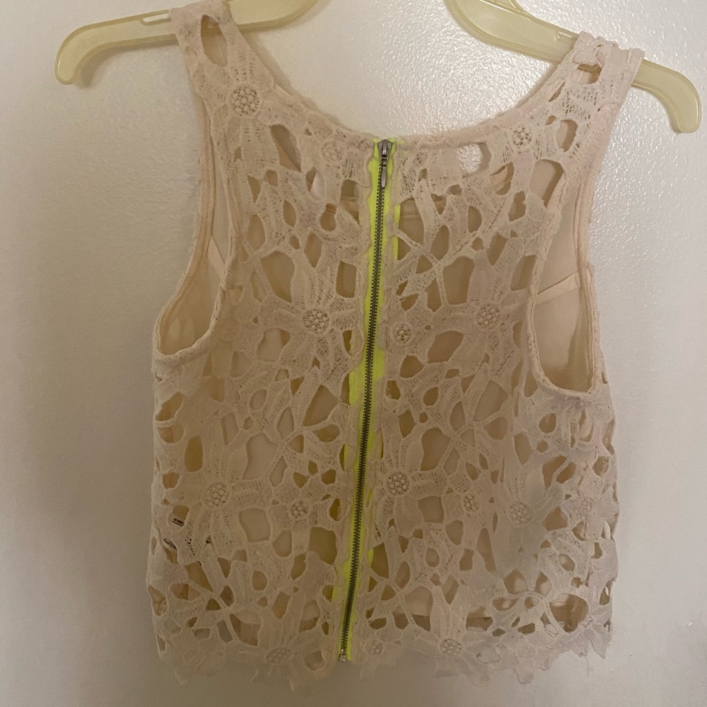 Cropped tank